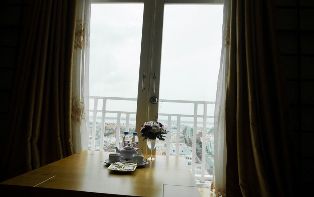 Kaya Hotel Tuy Hoa Exterior photo
