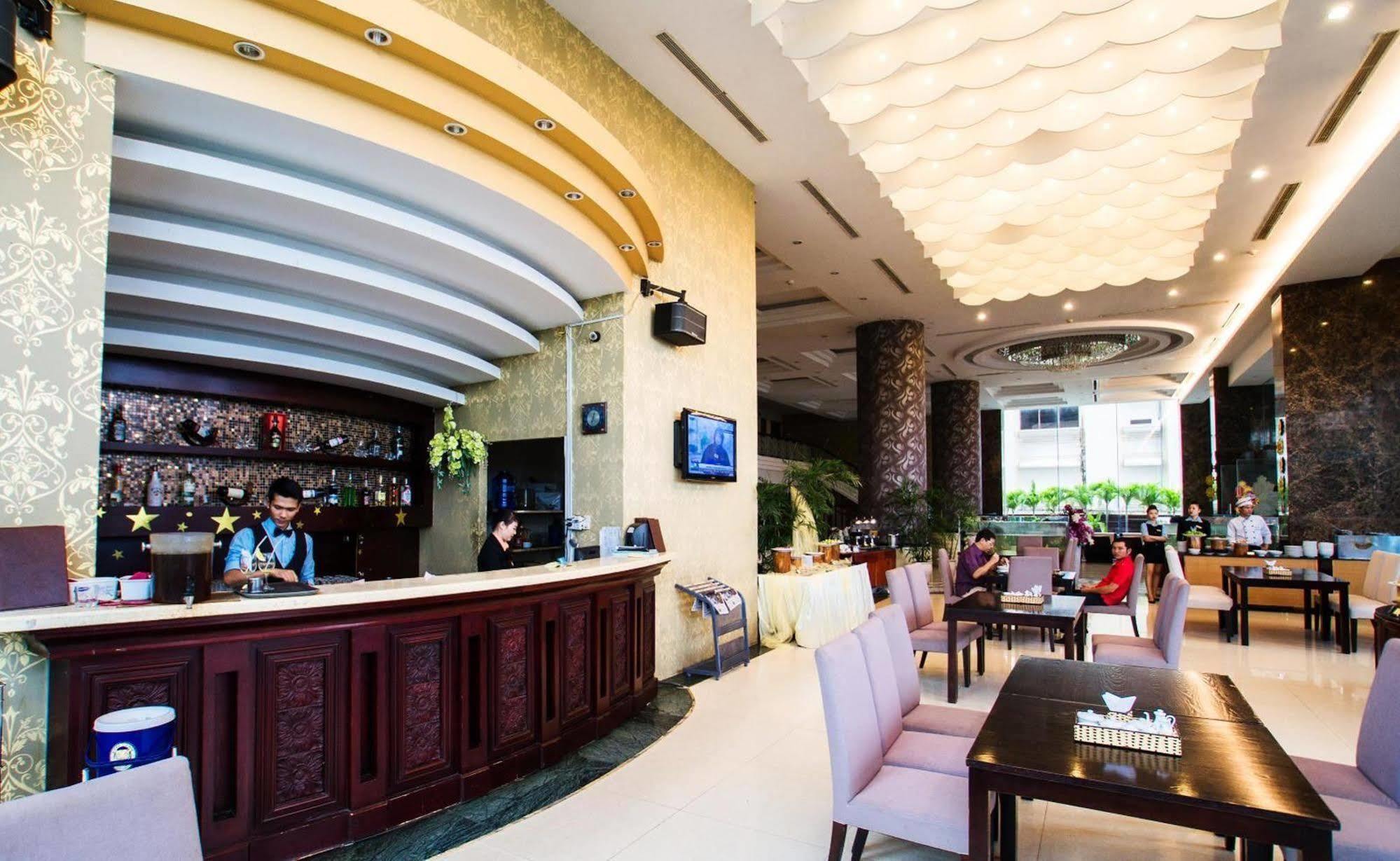 Kaya Hotel Tuy Hoa Exterior photo