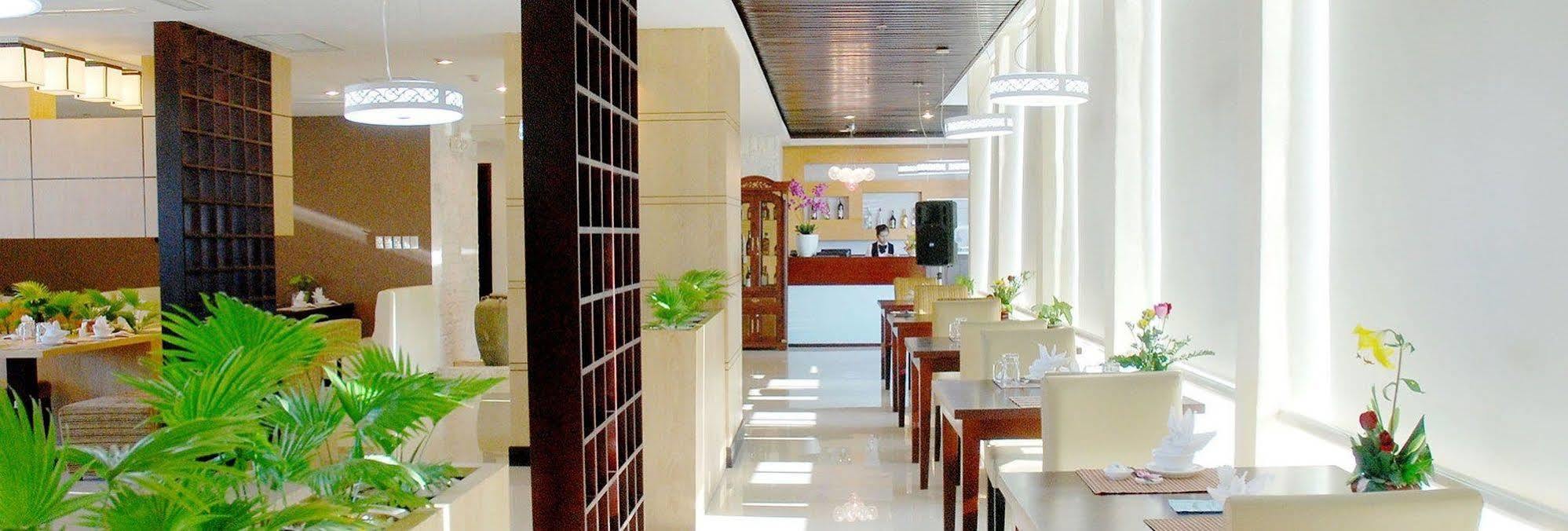 Kaya Hotel Tuy Hoa Exterior photo