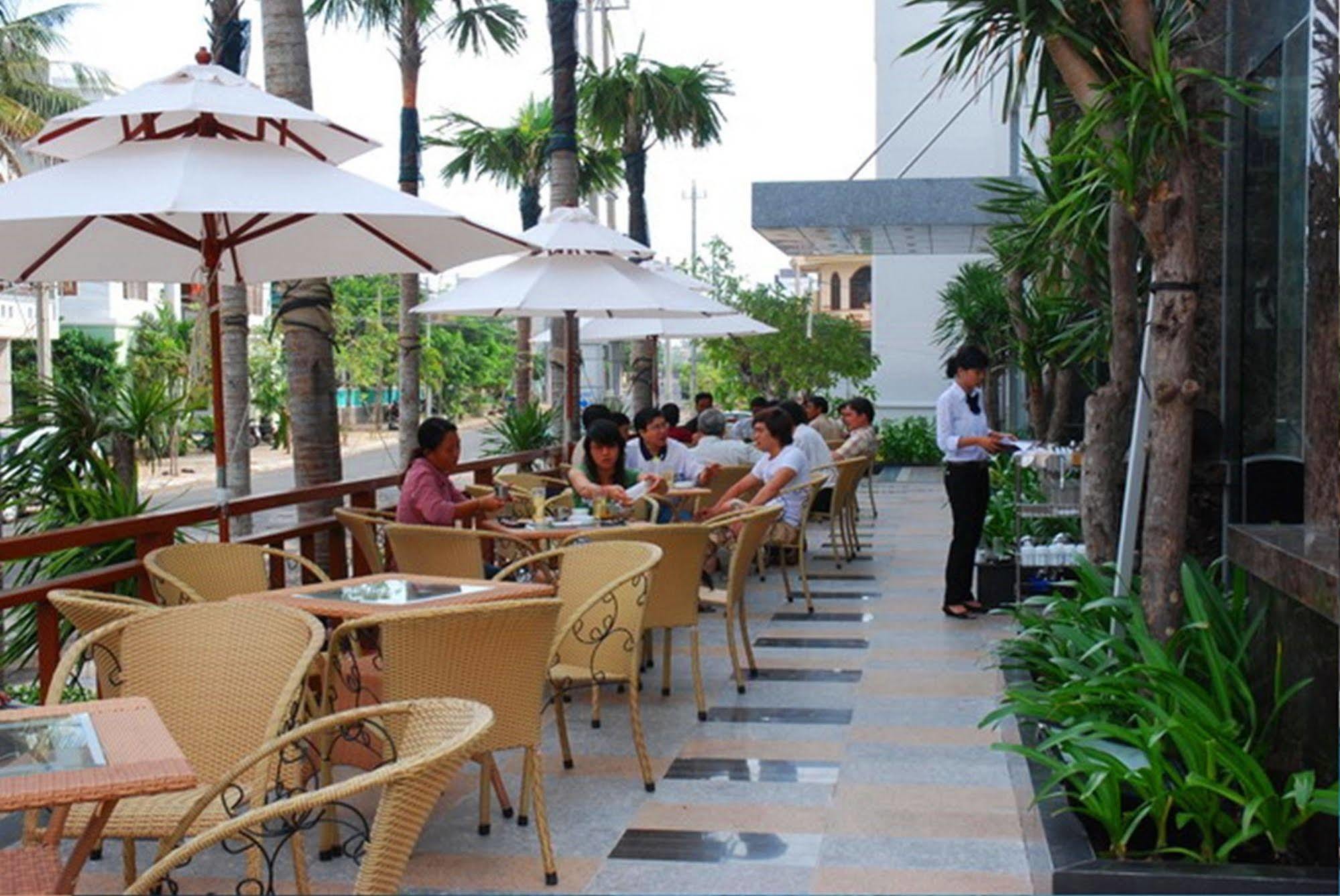 Kaya Hotel Tuy Hoa Exterior photo